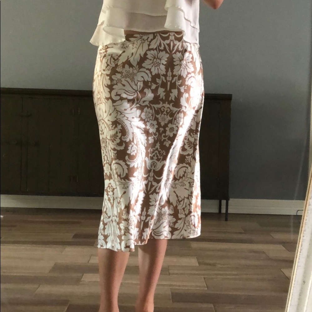Cream & Tan Polyester Skirt